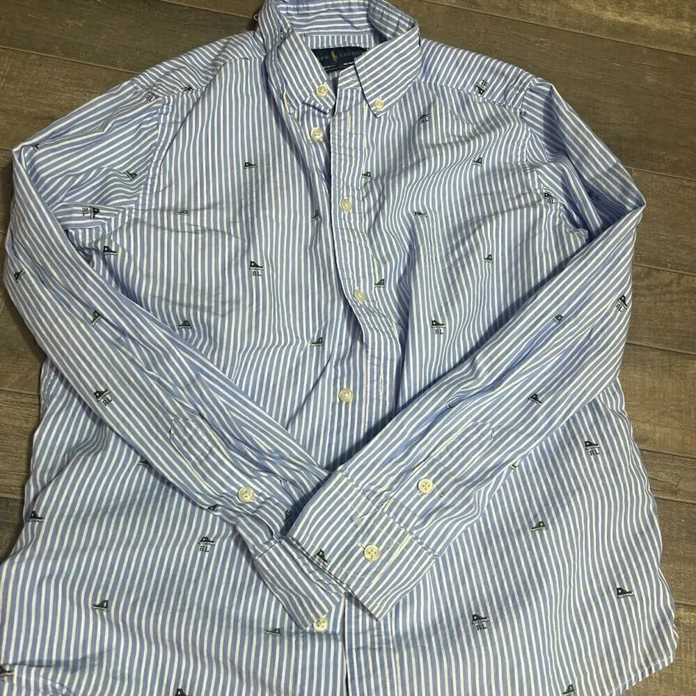 Ralph Lauren Natural stretch Boys striped sneaker Button down. Size L.